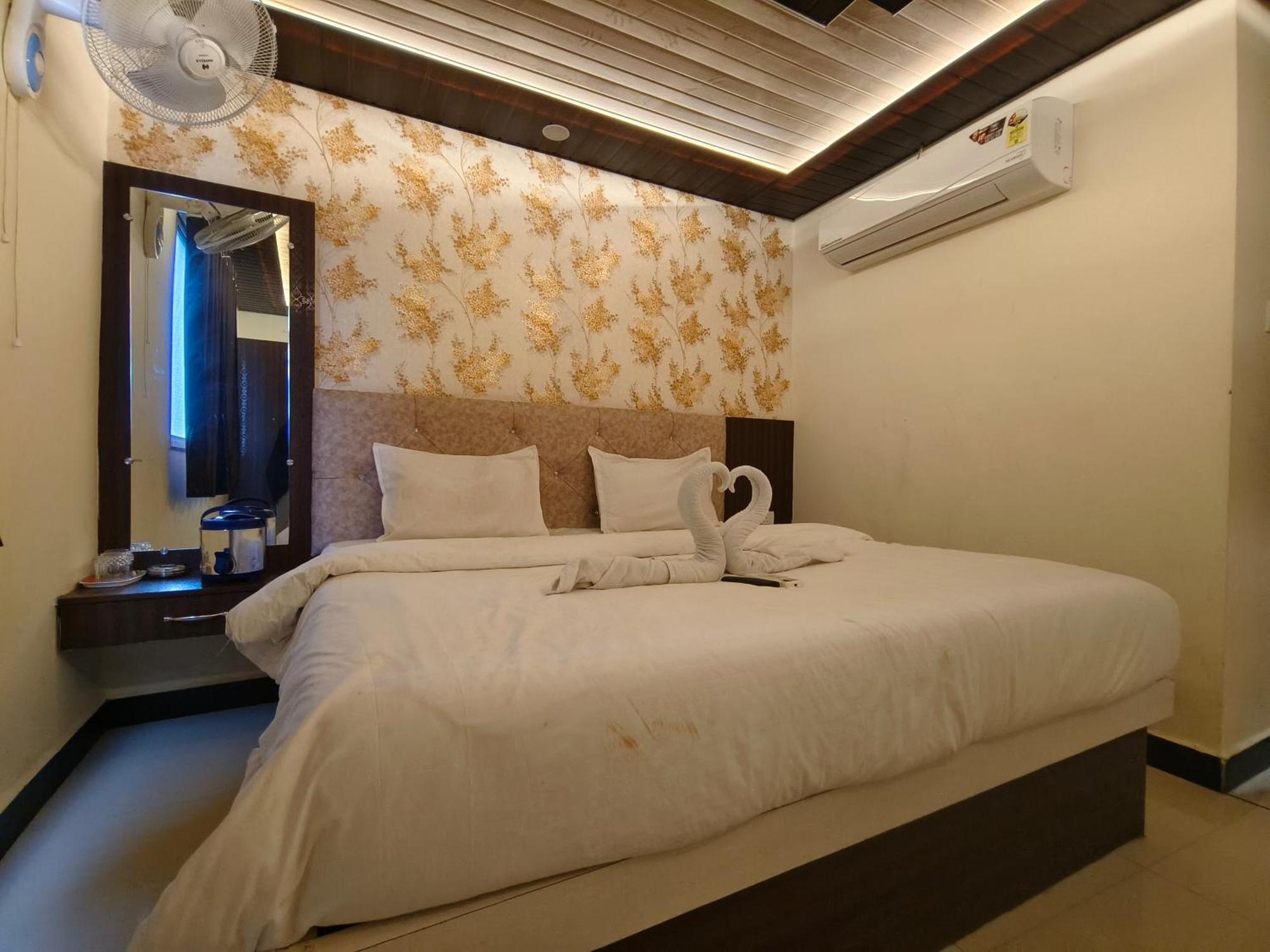 Hotel Jain Shree อุจเจน ภายนอก รูปภาพ